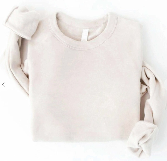 Calm Collective Sweatshirt pullover relaxed fit comfort